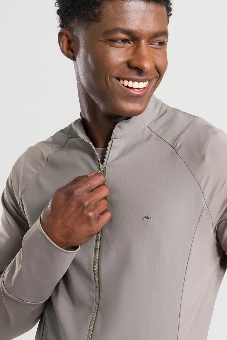 Bata para hombre veneto fendi - Imagen 5