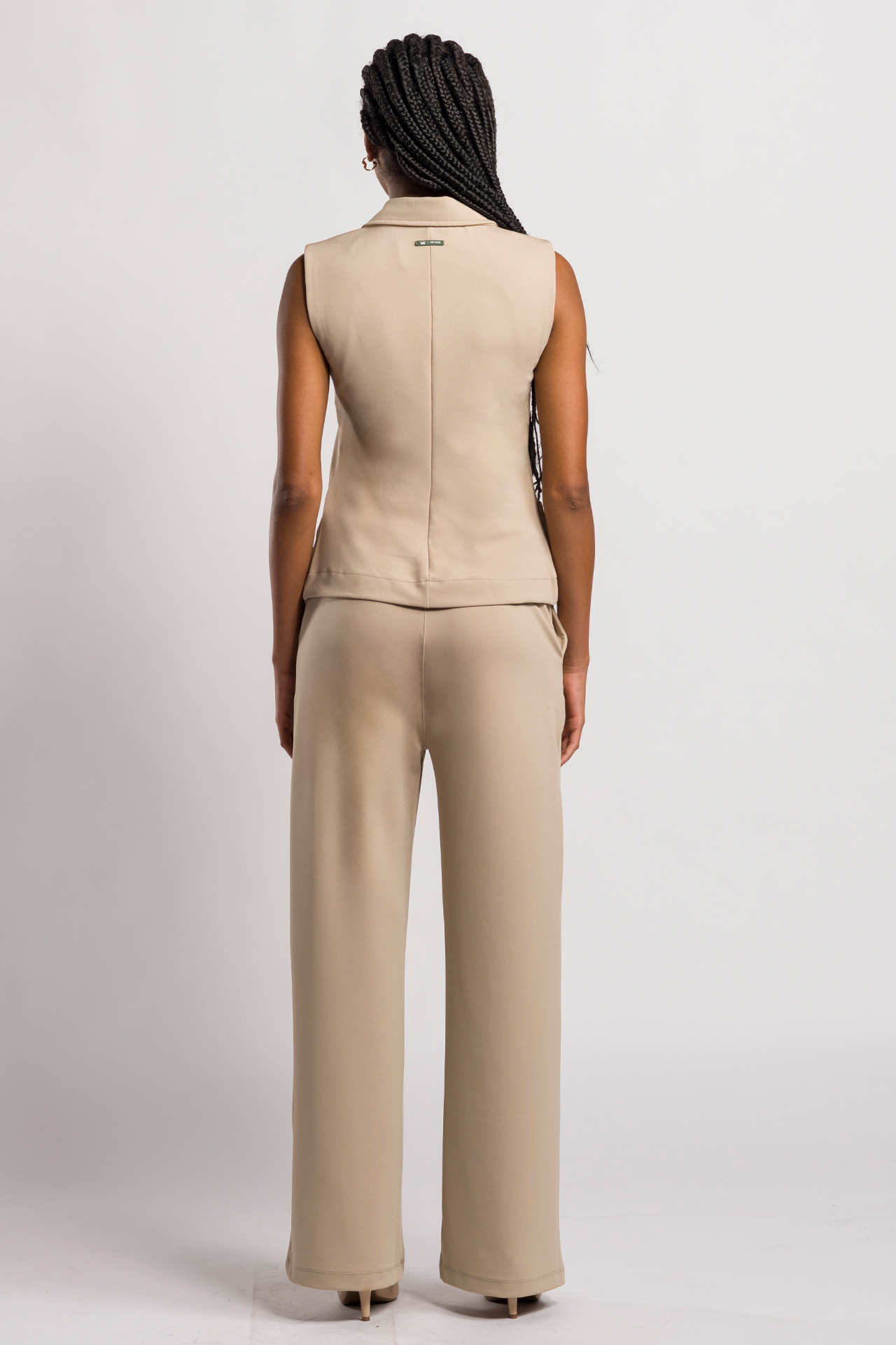 Scrub para mujer trendy beige - Imagen 3